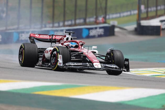 77 BOTTAS Valtteri (fin), Alfa Romeo F1 Team ORLEN C42, action during the Formula 1 Heineken Grande Premio de Sao Paulo 2022, Sao Paulo Grand Prix Grand Prix 2022, 21st round of the 2022 FIA Formula One World Championship, WM, Weltmeisterschaft from November 11 to 13, 2022 on the Interlagos Circuit, in Sao Paulo, Brazil - F1 - SAO PAULO GRAND PRIX 2022 DPPI Panoramic  GOOD3020 copie