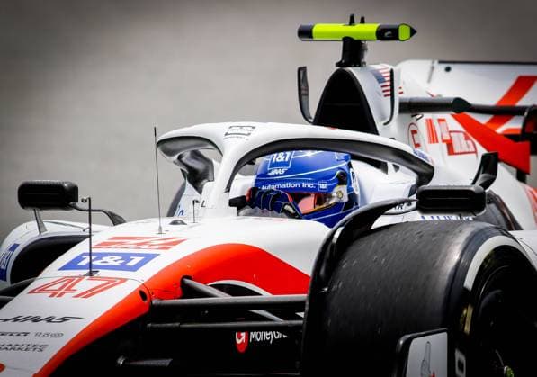 Sport Bilder des Tages Primeiro dia de treino do GP F1 2022 SP SÃO PAULO, SP - 11.11.2022: PRIMEIRO DIA DE TREINO DO GP F1 2022 SP - First day of free practice of the 2022 Formula 1 Grand Prix at the Interlagos race track, south of the city of São Paulo. In the photo, 47 ? Mick Schumacher ? HAAS. (Photo: Aloisio Mauricio Fotoarena) x2292492x  AloisioxMauricio