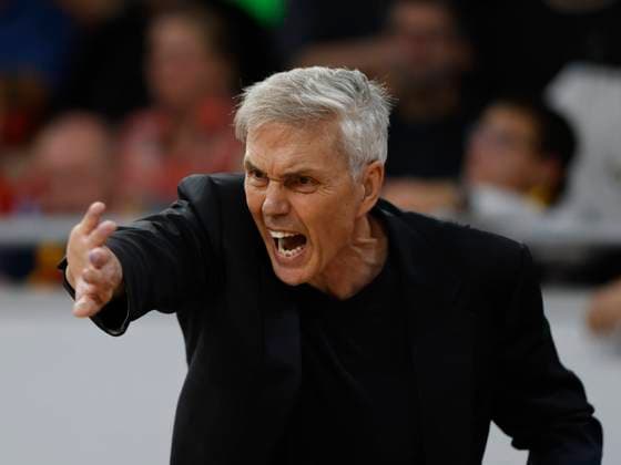 11 11 2022, Germany vs Finland, FIBA Basketball, World Cup Qualifiers, Germany, Bamberg, Brose Arena, In picture from left Head Coach Gordon Herbert Germany Copyright: HMBxMedia xHeikoxBecker