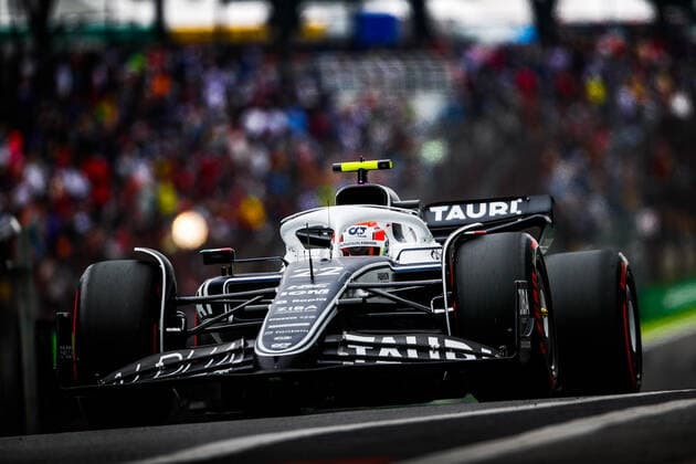 22 TSUNODA Yuki (jap), Scuderia AlphaTauri AT03, action during the Formula 1 Heineken Grande Premio de Sao Paulo 2022, Sao Paulo Grand Prix Grand Prix 2022, 21st round of the 2022 FIA Formula One World Championship, WM, Weltmeisterschaft from November 11 to 13, 2022 on the Interlagos Circuit, in Sao Paulo, Brazil - F1 - SAO PAULO GRAND PRIX 2022 DPPI Panoramic  00122047__V2_7837