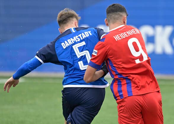 12 11 2022 football season 2022 2023 A Junior Bundesliga South Southwest SV Darmstadt 98 1 FC Heidenheim 2 0 symbol photo Darmstadt Heidenheim jersey backside photo Peter Henrich Darmstadt Hessen Germany