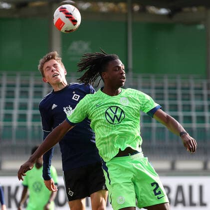 VfL vs HSV, A Junioren BL Wolfsburg, 12 11 2022, FOOTBALL VfL Wolfsburg U19 vs Hamburger SV U19, A Junioren Bundesliga Nord Nordost, Season 2022 23 Aurel Wagbe VfL Wolfsburg U19 Wolfsburg
