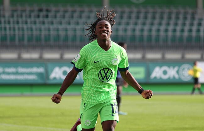 VfL vs HSV, A Junioren BL Wolfsburg, 12 11 2022, FUßBALL VfL Wolfsburg U19 vs Hamburger SV U19, A Junioren Bundesliga Nord Nordost, Saison 2022 23 Joao Pinto VfL Wolfsburg U19 cheers after his goal to 1 0 Wolfsburg