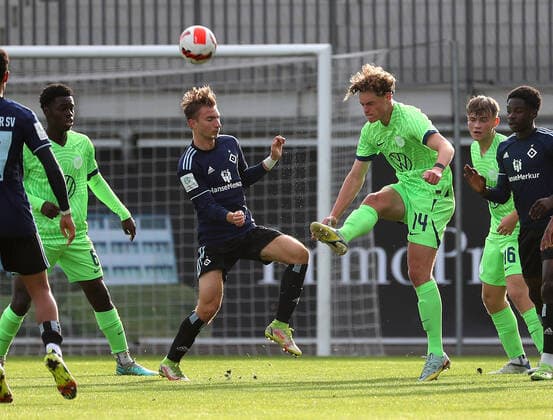 VfL vs HSV, A Junioren BL Wolfsburg, 12 11 2022, FOOTBALL VfL Wolfsburg U19 vs Hamburger SV U19, A Junioren Bundesliga Nord Nordost, Season 2022 23 Vin Kastull VfL Wolfsburg U19 Wolfsburg
