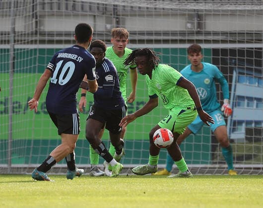 VfL vs HSV, A Junioren BL Wolfsburg, 12 11 2022, FOOTBALL VfL Wolfsburg U19 vs Hamburger SV U19, A Junioren Bundesliga Nord Nordost, Season 2022 23 Aurel Wagbe VfL Wolfsburg U19 Wolfsburg