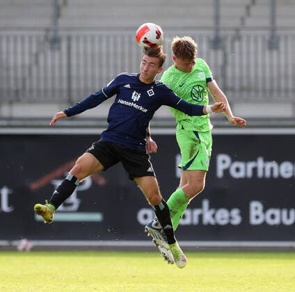 VfL vs HSV, A Junioren BL Wolfsburg, 12 11 2022, FOOTBALL VfL Wolfsburg U19 vs Hamburger SV U19, A Junioren Bundesliga Nord Nordost, Season 2022 23 Lukas Ambros VfL Wolfsburg U19 Wolfsburg
