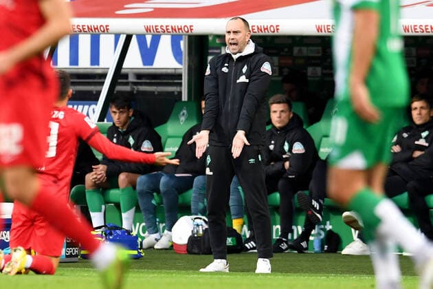 xMTx Football 1 Bundesliga SV Werder Bremen RB Leipzig on 12 11 2022 at the Weser Stadium in Bremen coach Ole Werner Werder Bremen dissatisfied, disappointed, disappointed, depressed MT