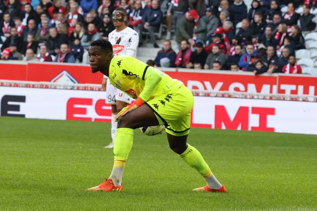 Fußball, OSC Lille - SCO Angers Yahia Fofana lors du match LOSC - Angers - Ligue 1 Uber Eats - Decathlon Arena stade Pierre Mauroy Villeneuve d Ascq - 13 novembre 2022 FOOTBALL : LOSC vs ANGERS - Ligue1 Uber Eats - 13 11 2022 LaurentSanson Panoramic 