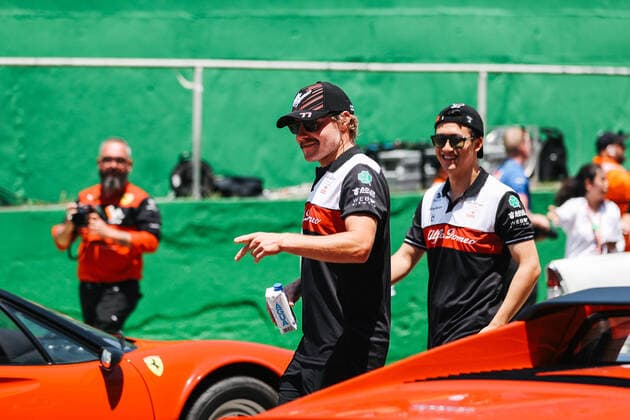 BOTTAS Valtteri (fin), Alfa Romeo F1 Team ORLEN C42, ZHOU Guanyu (chi), Alfa Romeo F1 Team ORLEN C42, portrait during the Formula 1 Heineken Grande Premio de Sao Paulo 2022, Sao Paulo Grand Prix Grand Prix 2022, 21st round of the 2022 FIA Formula One World Championship, WM, Weltmeisterschaft from November 11 to 13, 2022 on the Interlagos Circuit, in Sao Paulo, Brazil - F1 - SAO PAULO GRAND PRIX 2022 - RACE DPPI Panoramic 00122048_AV6_4317