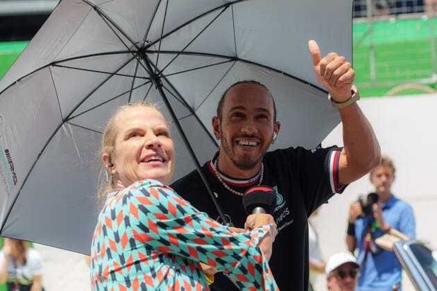 November 13, 2022, Sao Paulo, Sao Paulo, Brazil: LEWIS HAMILTON, of Mercedes AMG Petronas F1 Team, during the driverÃ¢â‚¬â ¢s parade of the 2022 Formula One Grand Prix of Sao Paulo at Interlagos circuit, on November 13. Sao Paulo Brazil - ZUMAl146 20221113_zaf_l146_002 Copyright: xPauloxLopesx
