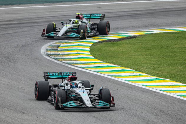 63 RUSSELL George (gbr), Mercedes AMG F1 Team W13, action during the Formula 1 Heineken Grande Premio de Sao Paulo 2022, Sao Paulo Grand Prix Grand Prix 2022, 21st round of the 2022 FIA Formula One World Championship, WM, Weltmeisterschaft from November 11 to 13, 2022 on the Interlagos Circuit, in Sao Paulo, Brazil - F1 - SAO PAULO GRAND PRIX 2022 - RACE DPPI Panoramic  GOOD5871 copie