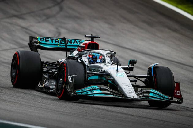 63 RUSSELL George (gbr), Mercedes AMG F1 Team W13, action celebrating his first win during the Formula 1 Heineken Grande Premio de Sao Paulo 2022, Sao Paulo Grand Prix Grand Prix 2022, 21st round of the 2022 FIA Formula One World Championship, WM, Weltmeisterschaft from November 11 to 13, 2022 on the Interlagos Circuit, in Sao Paulo, Brazil - F1 - SAO PAULO GRAND PRIX 2022 - RACE DPPI Panoramic  00122048__V2_1867