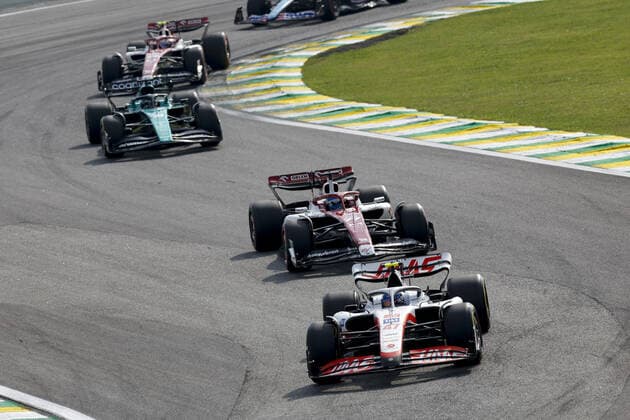 47 SCHUMACHER Mick (ger), Haas F1 Team VF-22 Ferrari, action 77 BOTTAS Valtteri (fin), Alfa Romeo F1 Team ORLEN C42, action during the Formula 1 Heineken Grande Premio de Sao Paulo 2022, Sao Paulo Grand Prix Grand Prix 2022, 21st round of the 2022 FIA Formula One World Championship, WM, Weltmeisterschaft from November 11 to 13, 2022 on the Interlagos Circuit, in Sao Paulo, Brazil - F1 - SAO PAULO GRAND PRIX 2022 - RACE DPPI Panoramic  F12022GP21BRA_JK195399