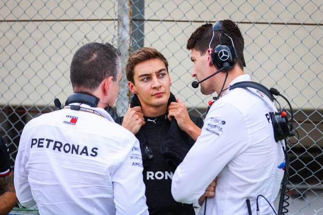 RUSSELL George (gbr), Mercedes AMG F1 Team W13, portrait starting grid, grille de depart, during the Formula 1 Heineken Grande Premio de Sao Paulo 2022, Sao Paulo Grand Prix Grand Prix 2022, 21st round of the 2022 FIA Formula One World Championship, WM, Weltmeisterschaft from November 11 to 13, 2022 on the Interlagos Circuit, in Sao Paulo, Brazil - F1 - SAO PAULO GRAND PRIX 2022 - RACE DPPI Panoramic  00122048_AV6_4535