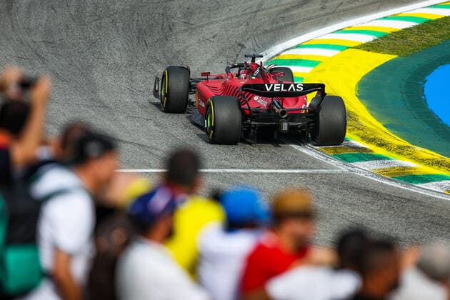 16 LECLERC Charles (mco), Scuderia Ferrari F1-75, action during the Formula 1 Heineken Grande Premio de Sao Paulo 2022, Sao Paulo Grand Prix Grand Prix 2022, 21st round of the 2022 FIA Formula One World Championship, WM, Weltmeisterschaft from November 11 to 13, 2022 on the Interlagos Circuit, in Sao Paulo, Brazil - F1 - SAO PAULO GRAND PRIX 2022 - RACE DPPI Panoramic  20221113_GOOD5689