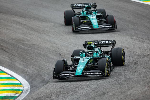 05 VETTEL Sebastian (ger), Aston Martin F1 Team AMR22, 18 STROLL Lance (can), Aston Martin F1 Team AMR22, action during the Formula 1 Heineken Grande Premio de Sao Paulo 2022, Sao Paulo Grand Prix Grand Prix 2022, 21st round of the 2022 FIA Formula One World Championship, WM, Weltmeisterschaft from November 11 to 13, 2022 on the Interlagos Circuit, in Sao Paulo, Brazil - F1 - SAO PAULO GRAND PRIX 2022 - RACE DPPI Panoramic  20221113_GOOD5902
