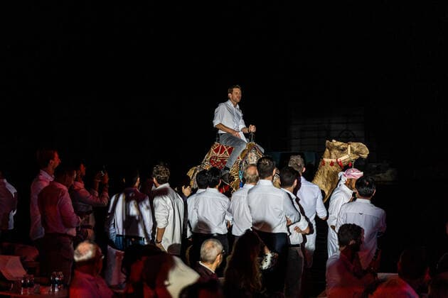 CO-HOST ANTHONY DAVIDSON ARRIVING AT THE 2022 FIA WORLD ENDURANCE CHAMPIONSHIP (FIA WEC) AWARDS CEREMONY, SOFITEL BAHRAIN ZALLAQ, ZALLAQ, BAHRAIN, NOVEMBER 13 2022 AUTOMOBILE : FIA WEC 2022 - CEREMONIE DE REMISE DES PRIX - 13 11 2022 MPSAgency Panoramic 