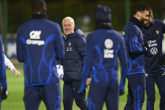 Sport Bilder des Tages Didier Deschamps - Selectionneur Entraineur (Fra) FOOTBALL : Entrainement de l equipe de France a Clairefontaine - 14 11 2022 JBAutissier Panoramic 