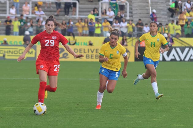 Brasil x Canadá SÃO PAULO, SP - 15.11.2022: BRASIL X CANADÁ - Canada& 39;s attack during the friendly match between the women& 39;s teams of Brazil x Canada held at Neo Química Arena in São Paulo this Tuesday afternoon (15). (Photo: Yuri Murakami Fotoarena) x2294131x  YurixMurakami