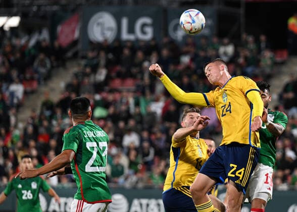 GIRONA 20221116 Swedens Emil Holm during the international match between Sweden and Mexico at Estadi Montilivi in Girona GIRONA SPAIN FOOTBALL x9200x,  Copyright: xBjörnxLarssonxRosvall TTx LANDSKAMP SVERIGE-MEXIKO