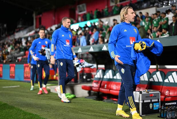 GIRONA 20221116 Swedens Emil Forsberg enters the field before the international match between Sweden and Mexico at Estadi Montilivi in Girona GIRONA SPAIN FOOTBALL x9200x,  Copyright: xBjörnxLarssonxRosvall TTx LANDSKAMP SVERIGE-MEXIKO