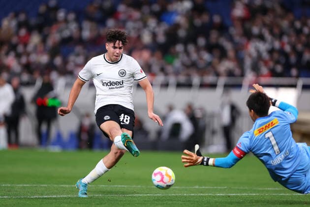 (L to R) Nacho Ferri (Frankfurt), Shusaku Nishikawa (Reds), NOVEMBER 16, 2022 - Football Soccer : Bundesliga Japan Tour 2022 match between Urawa Red Diamonds 4-2 Eintracht Frankfurt at Saitama Stadium 2002 in Saitama, Japan. Noxthirdxpartyxsales  (203975446)
