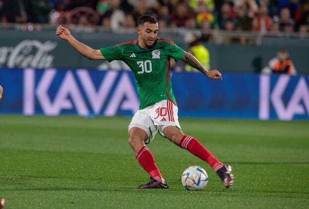 RECORD DATE NOT STATED Seleccion Mexicana 2022 Mexico vs Sweden Luis Chavez of Mexico during the game Mexico (Mexican national team, Nationalteam vs Sweden, friendly match of preparation prior to the start of the FIFA World Cup, WM, Weltmeisterschaft, Fussball Qatar 2022, at Montilivi Municipal Stadium, on November 16, 2022. <br><br> Luis Chavez de Mexico durante el partido Mexico (Seleccion Nacional Mexicana) vs Suecia,amistoso de preparacion previo al inicio de la Copa Mundial de la FIFA Qatar 2022, en el Estadio Municipal de Montilivi, el 16 de noviembre de 2022. GIRONA ESPANA ESPANA  Copyright: xDavidxLeahx 20221116134734_SM_AM_MEX_SWE_CHAVEZ155