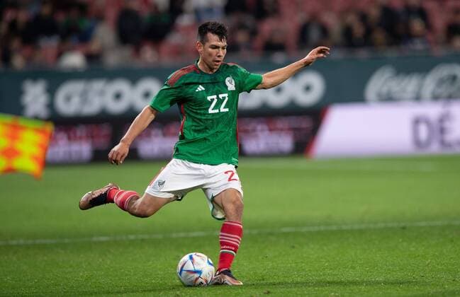 Seleccion Mexicana 2022 Mexico vs Sweden Hirving Lozano of Mexico during the game Mexico (Mexican national team, Nationalteam vs Sweden, friendly match of preparation prior to the start of the FIFA World Cup, WM, Weltmeisterschaft, Fussball Qatar 2022, at Montilivi Municipal Stadium, on November 16, 2022. <br><br> Hirving Lozano de Mexico durante el partido Mexico (Seleccion Nacional Mexicana) vs Suecia,amistoso de preparacion previo al inicio de la Copa Mundial de la FIFA Qatar 2022, en el Estadio Municipal de Montilivi, el 16 de noviembre de 2022. GIRONA ESPANA ESPANA  Copyright: xDavidxLeahx 20221116150924_SM_AM_MEX_SWE_LOZANO56