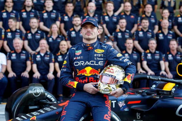 1 Max Verstappen NLD, Oracle Red Bull Racing , F1 Grand Prix of Abu Dhabi at Yas Marina Circuit on November 17, 2022 in Abu Dhabi, United Arab Emirates Photo by HOCH ZWEI Abu Dhabi United Arab Emirates