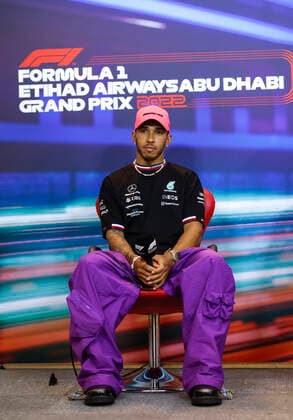 44 Lewis Hamilton GBR, Mercedes AMG Petronas F1 Team , F1 Grand Prix of Abu Dhabi at Yas Marina Circuit on November 17, 2022 in Abu Dhabi, United Arab Emirates Photo by HOCH ZWEI Abu Dhabi United Arab Emirates