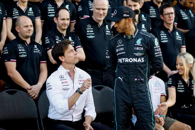 Toto Wolff AUT, Mercedes AMG Petronas F1 Team , 44 Lewis Hamilton GBR, Mercedes AMG Petronas F1 Team , F1 Grand Prix of Abu Dhabi at Yas Marina Circuit on November 17, 2022 in Abu Dhabi, United Arab Emirates Photo by HOCH ZWEI Abu Dhabi United Arab Emirates