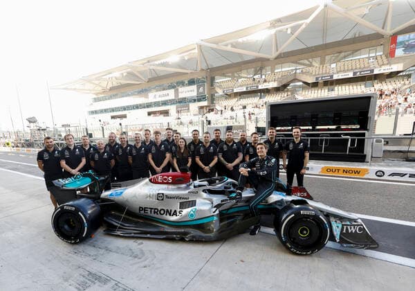 63 George Russell GBR, Mercedes AMG Petronas F1 Team , F1 Grand Prix of Abu Dhabi at Yas Marina Circuit on November 17, 2022 in Abu Dhabi, United Arab Emirates Photo by HOCH ZWEI Abu Dhabi United Arab Emirates