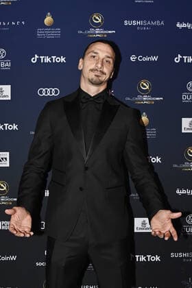 Foto Fabio Ferrari LaPresse - 17 Novembre 2022 - Dubai, Emirati Arabi Uniti - - Calcio -17ma edizione di Dubai International Sports Conference - Globe Soccer Awards 2022. Nella foto: Zlatan Ibrahimovic November 17, 2022 Dubai, United Arab Emirates - sport - Soccer - 17th edition of the Dubai International Sports Conference - Globe Soccer Awards 2022. In the pic:Zlatan Ibrahimovic  Copyright: xFabioxFerrari LaPressex