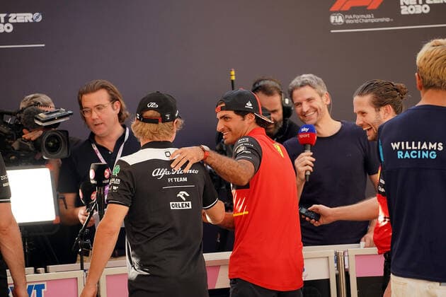FORMULA 1 ETIHAD AIRWAYS ABU DHABI GRAND PRIX 2022 17 11 2022, Yas Marina Circuit, Abu Dhabi, FORMULA 1 ETIHAD AIRWAYS ABU DHABI GRAND PRIX 2022 , in picture Carlos Sainz Jr ESP , Scuderia Ferrari, Valtteri Bottas FIN , Alfa Romeo F1 Team ORLEN nordphotoxGmbHx xBratic nph00250