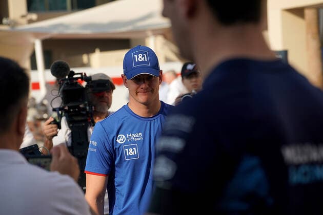 FORMULA 1 ETIHAD AIRWAYS ABU DHABI GRAND PRIX 2022 17 11 2022, Yas Marina Circuit, Abu Dhabi, FORMULA 1 ETIHAD AIRWAYS ABU DHABI GRAND PRIX 2022 , in picture Mick Schumacher DEU , Haas F1 Team nordphotoxGmbHx xBratic nph00250