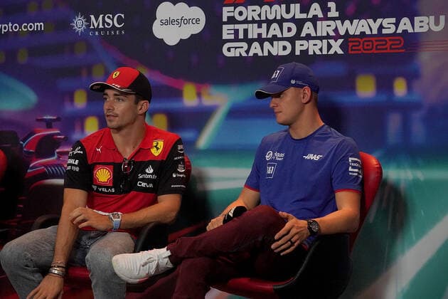 FORMULA 1 ETIHAD AIRWAYS ABU DHABI GRAND PRIX 2022 17 11 2022, Yas Marina Circuit, Abu Dhabi, FORMULA 1 ETIHAD AIRWAYS ABU DHABI GRAND PRIX 2022 , in picture Charles Leclerc MCO , Scuderia Ferrari, Mick Schumacher DEU , Haas F1 Team nordphotoxGmbHx xBratic nph00250