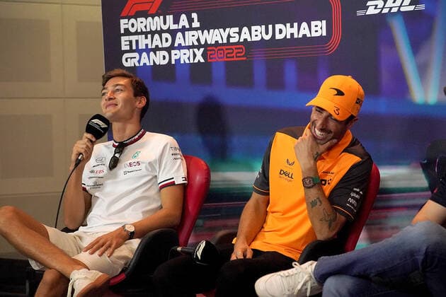 FORMULA 1 ETIHAD AIRWAYS ABU DHABI GRAND PRIX 2022 17 11 2022, Yas Marina Circuit, Abu Dhabi, FORMULA 1 ETIHAD AIRWAYS ABU DHABI GRAND PRIX 2022 , in picture George Russell GBR , Mercedes AMG Petronas Formula One Team, Daniel Ricciardo AUS , McLaren F1 Team nordphotoxGmbHx xBratic nph00250