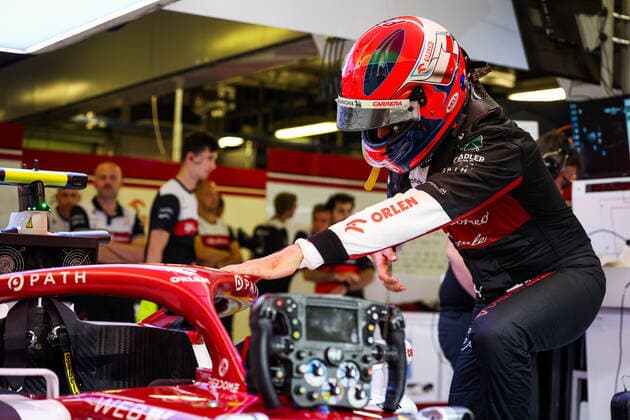 KUBICA Robert (pol), Reserve Driver of Alfa Romeo F1 Team ORLEN, portrait during the Formula 1 Etihad Airways Abu Dhabi Grand Prix 2022, 22nd round of the 2022 FIA Formula One World Championship, WM, Weltmeisterschaft from November 18 to 20, 2022 on the Yas Marina Circuit, in Yas Island, Abu Dhabi - F1 - ABU DHABI GRAND PRIX 2022 DPPI Panoramic  20221117_GOOD7154