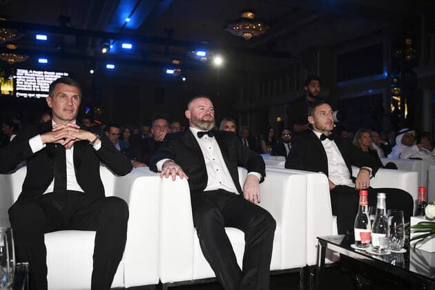 Foto Fabio Ferrari LaPresse - 17 Novembre 2022 - Dubai, Emirati Arabi Uniti - - Calcio -17ma edizione di Dubai International Sports Conference - Globe Soccer Awards 2022. Nella foto: Paolo Maldini, Wayne Rooney, Francesco Totti November 17, 2022 Dubai, United Arab Emirates - sport - Soccer - 17th edition of the Dubai International Sports Conference - Globe Soccer Awards 2022. In the pic: Paolo Maldini, Wayne Rooney, Francesco Totti  Copyright: xFabioxFerrari LaPressex