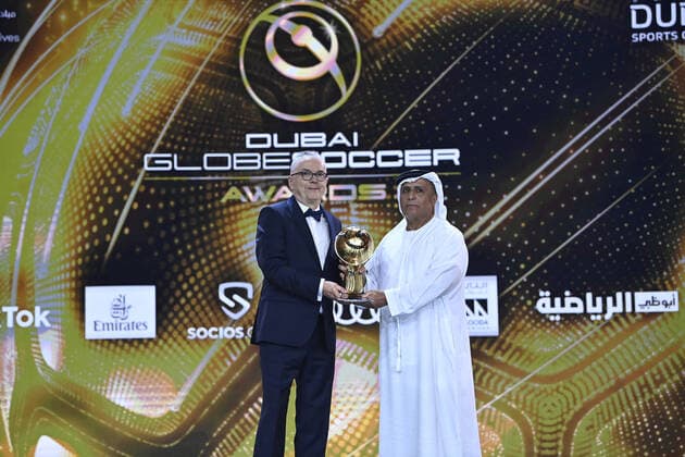 Foto Fabio Ferrari LaPresse - 17 Novembre 2022 - Dubai, Emirati Arabi Uniti - - Calcio -17ma edizione di Dubai International Sports Conference - Globe Soccer Awards 2022. Nella foto: Olivier Blanc (Olympique Lyon Femnin) - Best women s club of the year November 17, 2022 Dubai, United Arab Emirates - sport - Soccer - 17th edition of the Dubai International Sports Conference - Globe Soccer Awards 2022. In the pic: Olivier Blanc (Olympique Lyon Femnin) - Best women s club of the year  Copyright: xFabioxFerrari LaPressex