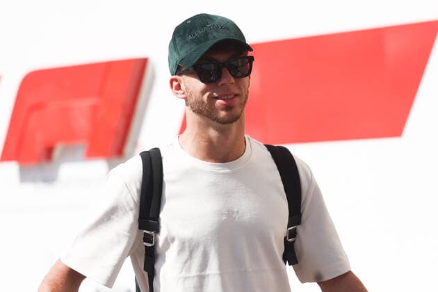 F1 Abu Dhabi Grand Prix Practice Pierre Gasly of AlphaTauri arrives the circuit before the practice ahead the Formula 1 Abu Dhabi Grand Prix at Yas Marina Circuit in Abu Dhabi, United Arab Emirates on November 18, 2022. Abu Dhabi United Arab Emirates  Copyright: xJakubxPorzyckix originalFilename:porzycki-f1abudha221118_npOwx.jpg