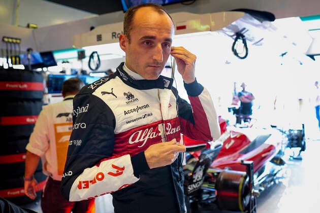 KUBICA Robert (pol), Reserve Driver of Alfa Romeo F1 Team ORLEN, portrait during the Formula 1 Etihad Airways Abu Dhabi Grand Prix 2022, 22nd round of the 2022 FIA Formula One World Championship, WM, Weltmeisterschaft from November 18 to 20, 2022 on the Yas Marina Circuit, in Yas Island, Abu Dhabi - F1 - ABU DHABI GRAND PRIX 2022 DPPI Panoramic  00122049_AV6_6100.JPG