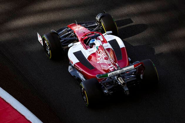 77 BOTTAS Valtteri (fin), Alfa Romeo F1 Team ORLEN C42, action during the Formula 1 Etihad Airways Abu Dhabi Grand Prix 2022, 22nd round of the 2022 FIA Formula One World Championship, WM, Weltmeisterschaft from November 18 to 20, 2022 on the Yas Marina Circuit, in Yas Island, Abu Dhabi - F1 - ABU DHABI GRAND PRIX 2022 DPPI Panoramic  00122049_G00D6995.JPG