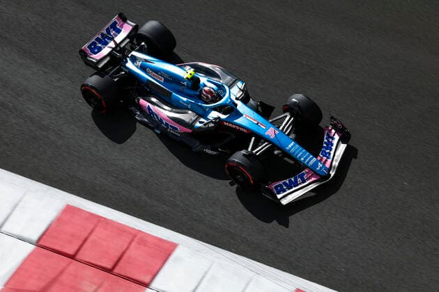 31 OCON Esteban (fra), Alpine F1 Team A522, action during the Formula 1 Etihad Airways Abu Dhabi Grand Prix 2022, 22nd round of the 2022 FIA Formula One World Championship, WM, Weltmeisterschaft from November 18 to 20, 2022 on the Yas Marina Circuit, in Yas Island, Abu Dhabi - F1 - ABU DHABI GRAND PRIX 2022 DPPI Panoramic  00122049_GOOD7381.JPG
