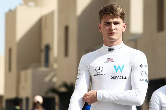 F1 Abu Dhabi Grand Prix Pracrtice 1 Logan Sargeant before the first practice ahead of the Formula 1 Abu Dhabi Grand Prix at Yas Marina Circuit in Abu Dhabi, United Arab Emirates on November 18, 2022. Abu Dhabi United Arab Emirates  Copyright: xJakubxPorzyckix originalFilename:porzycki-f1abudha221118_npRuX.jpg