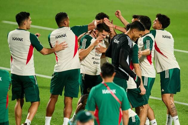 RECORD DATE NOT STATED FIFA World Cup, WM, Weltmeisterschaft, Fussball Qatar 2022 Mexico national team, Nationalteam Training Henry Martin during the training of the Mexican National Team (Mexico) prior to their debut against the Poland National Team in Group C of the FIFA World Cup Qatar 2022 at Al Khor facilities, on November 18, 2022. <br><br> Henry Martin durante el entrenamiento de la Seleccion Nacional Mexicana (Mexico) previo a su debut contra la Seleccion de Polonia en el Grupo C de la Copa Mundial de la FIFA Catar 2022 el Instalaciones de Al Khor, el 18 de noviembre de 2022. JOR DOHA QATAR  Copyright: xJorgexMartinezx 20221118095425_FWC_Q22_GC_MEX_TRAI_MARTIN2