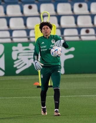 RECORD DATE NOT STATED FIFA World Cup, WM, Weltmeisterschaft, Fussball Qatar 2022 Mexico national team, Nationalteam Training Guillermo Ochoa during the training of the Mexican National Team (Mexico) prior to their debut against the Poland National Team in Group C of the FIFA World Cup Qatar 2022 at Al Khor facilities, on November 18, 2022. <br><br> Guillermo Ochoa durante el entrenamiento de la Seleccion Nacional Mexicana (Mexico) previo a su debut contra la Seleccion de Polonia en el Grupo C de la Copa Mundial de la FIFA Catar 2022 el Instalaciones de Al Khor, el 18 de noviembre de 2022. JOR DOHA QATAR  Copyright: xDavidxLeahx 20221118094140_FWC_Q22_GC_MEX_TRAI_OCHOA26