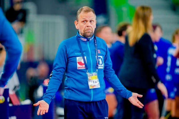 Sport Themen der Woche KW46 Handball-EM Slovenia 2022, semifinale: Norge - Frankrike Ljubljana, Slovenia 20221118. Landslagssjef Thorir Hergeirsson under andre semifinale i EM mellom Norge og Frankrike i Sto?ice Arena. Foto: Beate Oma Dahle NTB Ljubljana Slovenia EDITORIAL USE ONLY. RESTRICTED USE FOR BETTING COMPANIES Ref:_SPO6azDFDiqLrQ.jpg *** Handball European Championship Slovenia 2022, semi-final Norway France Ljubljana, Slovenia 20221118 National team manager Thorir Hergeirsson during the second semi-final in the European Championship between Norway and France in Sto?ice Arena Photo Beate Oma Dahle NTB Ljubljana Slovenia EDITORIAL USE ONLY RESTRICTED USE FOR BETTING COMPANIES  Copyright: xBeatexOmaxDahlex xNTBx