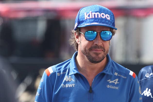 F1 Abu Dhabi Grand Prix Practice 3 Fernando Alonso of Alpine before the third practice ahead of the Formula 1 Abu Dhabi Grand Prix at Yas Marina Circuit in Abu Dhabi, United Arab Emirates on November 19, 2022. Abu Dhabi United Arab Emirates  Copyright: xJakubxPorzyckix originalFilename:porzycki-f1abudha221119_npAYk.jpg