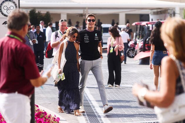 November 19, 2022, Abu Dhabi, United Arab Emirates: George Russell of Mercedes and his girlfriend, Carmen Montero Mundt, arrive Formula 1 Abu Dhabi Grand Prix at Yas Marina Circuit on November 19, 2022 in Abu Dhabi, United Arab Emirates. Abu Dhabi United Arab Emirates - ZUMAz156 0194532862st Copyright: xBeataxZawrzelx